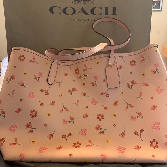 Coach Tote - Picture 3 of 5